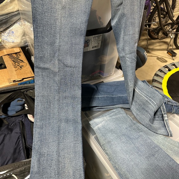 Miss Me Size 25 inseam 32 - Picture 5 of 6